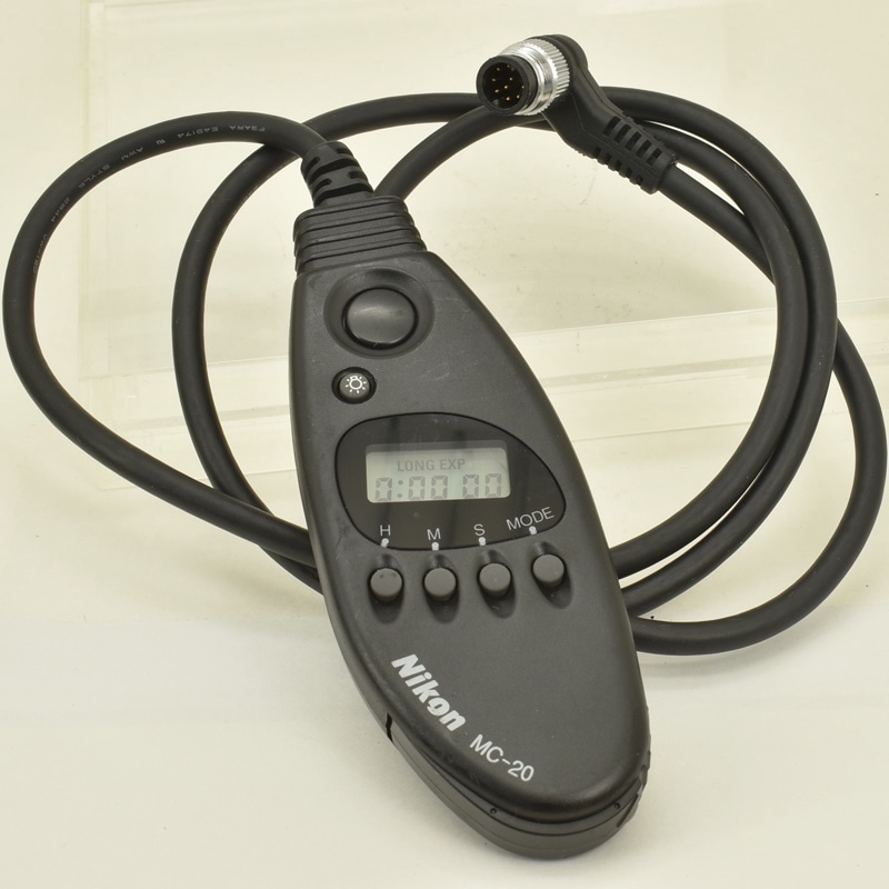 中古カメラ機材の通販専門店 Antiquary（アンティクアリィ）