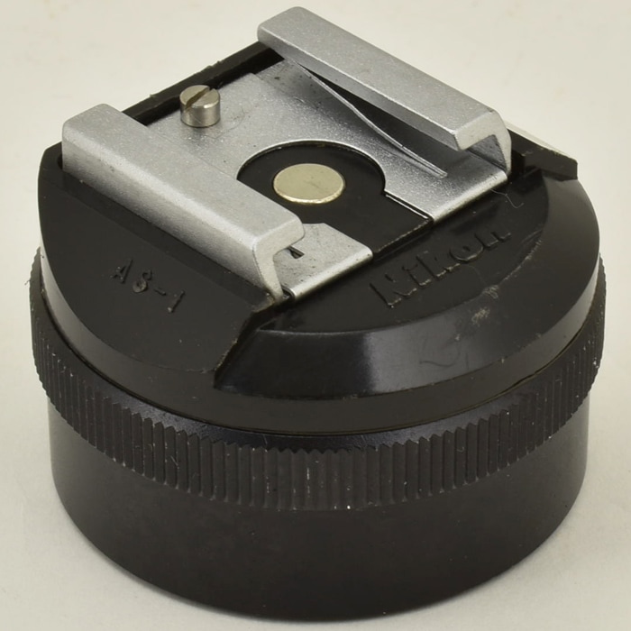 中古カメラ機材の通販専門店 Antiquary（アンティクアリィ）