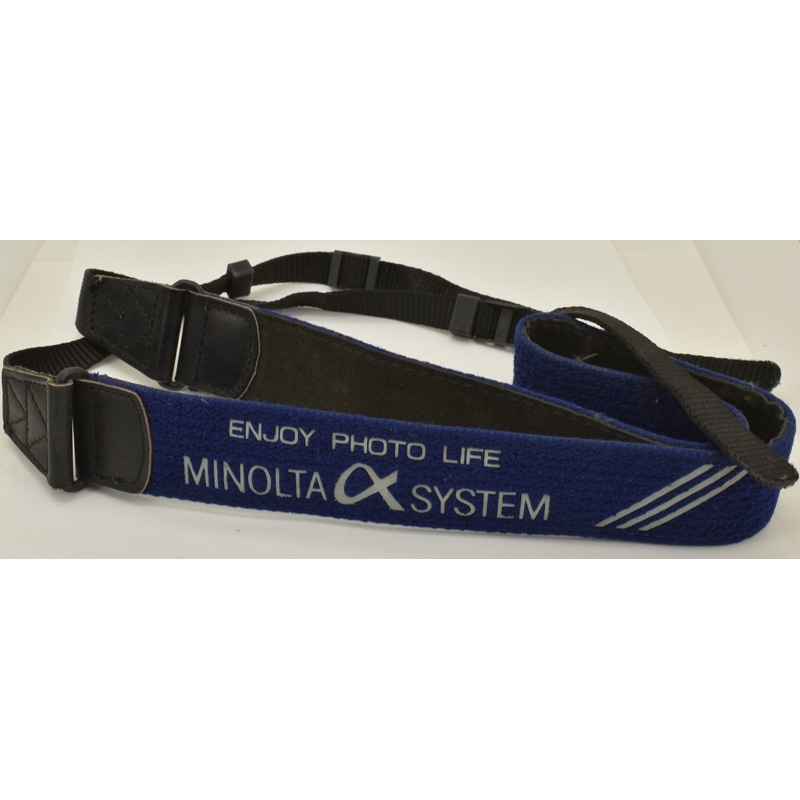 【美品】元祖実用AF。MINOLTA α7000＋レンズ・マニュアル・ストラップ 美品】元祖実用AF。MINOLTA α7000＋レンズ・マニュアル