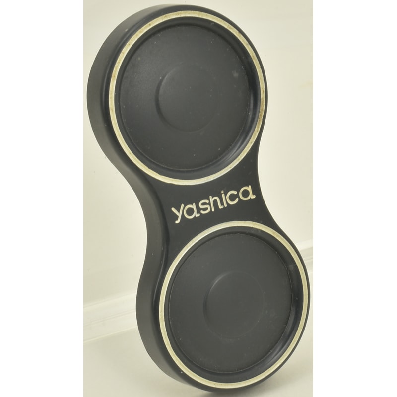 YASHICA YK カメラ レンズキャップ付き YASHICA YK カメラ レンズキャップ付き