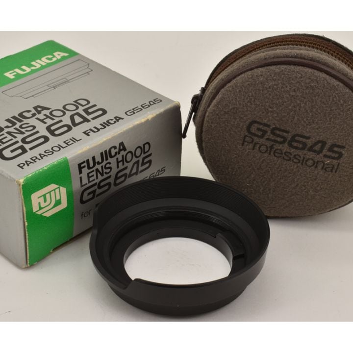 FUJICA GS645 Professional ケース付き Fujica GS645 Professional - A 6x45 Rangefinder Review - By Rob