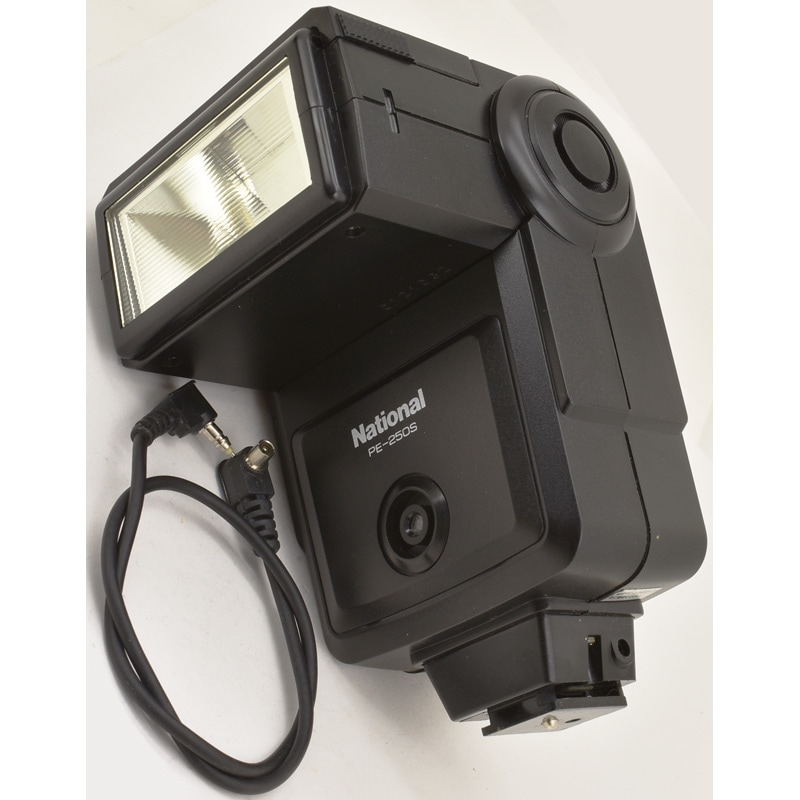中古カメラ機材の通販専門店 Antiquary（アンティクアリィ）