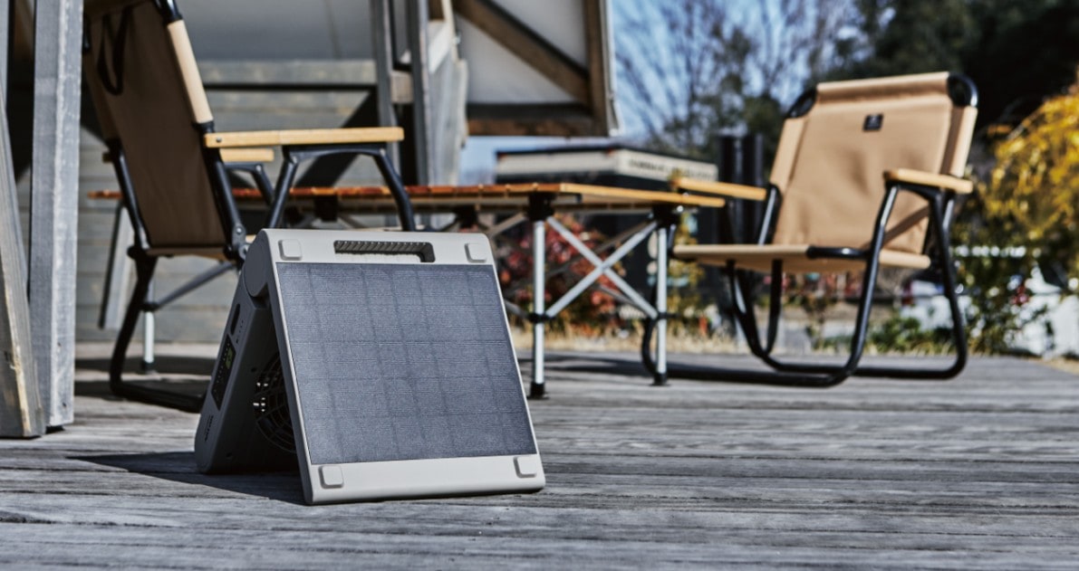 USB充電だけでなく太陽光充電もできるので、防災用としても活躍します。