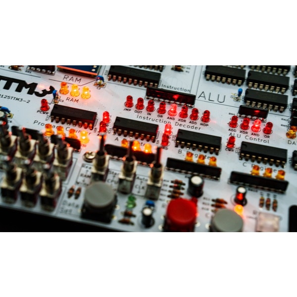ビット・トレード・ワン TTM3 論理ゲートから創る自作CPU 学習キット(3-bit) 工作キット 電子工作 BitTradeOne ADTTM3 【キャンセル不可・北海道沖縄離島配送不可】 -お取り寄せ-