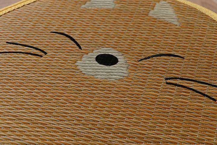 イケヒコ クッション スツール 動物 きつね い草 消臭 空気清浄 約40R×15cm 3273689 JAN:4956642791218 -お取り寄せ品-【代引き・日時指定不可】【北海道沖縄離島は配送不可】