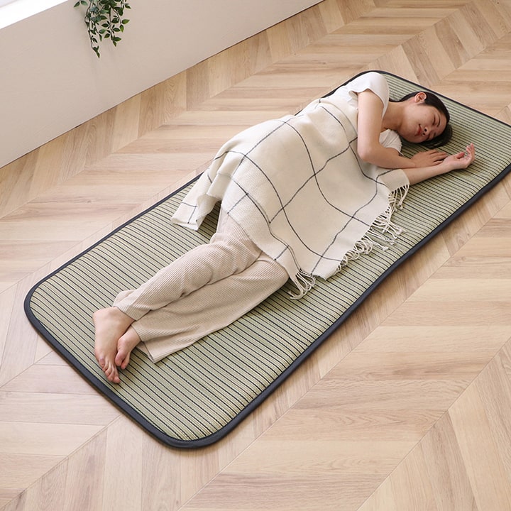 �����ҥ� ���� �ޥå� ���� ξ�� ����ץ� ������ Ĵ���� �ý� �������� ��80��180cm �֥�å� 7546109 JAN:4956642791959 -��������-������������������Բġۡ��̳�ƻ����Υ��������Բġ�