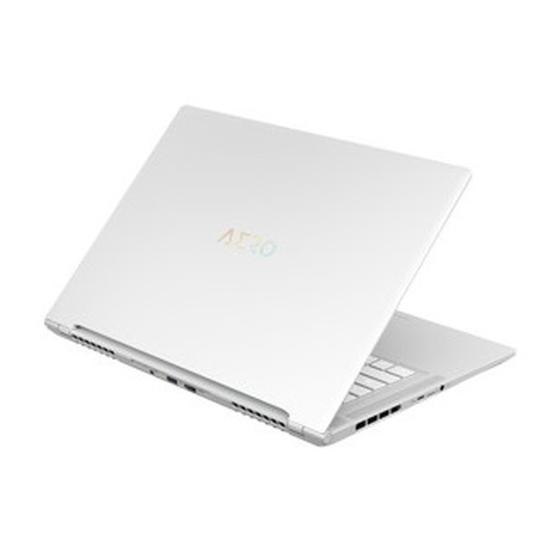 美品】4K OLED ゲーミングノートPC（画面種類:有機ELのゲーミング 
