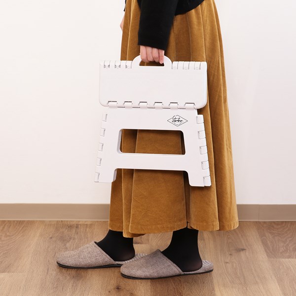 不二貿易 フォールディングステップスツール H22cm WH 1個箱 商品コード86872【代引・日時指定・キャンセル不可・北海道沖縄離島配送不可】 -お取リ寄せ-