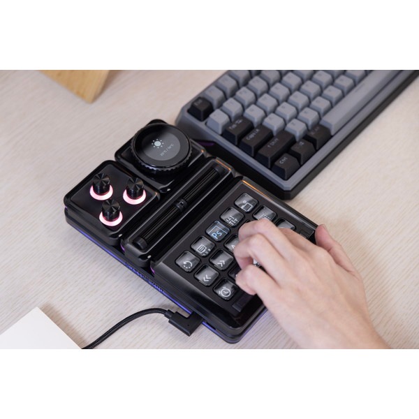 CoolerMaster HUB MasterHUB 3xKnob MHKB03AA22 �⥸�塼�� ����� ��ĥ�ѡ��� 3Ϣ���ʥ����Υ� ���� ������Ĵ�� �����ǥ�������ȥ����� �ۿ� ư���Խ��ڥ���󥻥��Բġ��̳�ƻ����Υ�������Բġ�