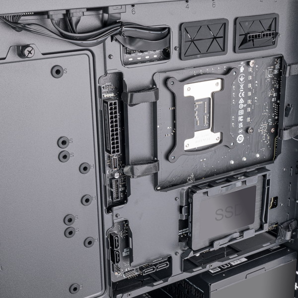 SilverStone �ߥ˥�������� SST-SEH2M-B �б��ޥ����ܡ��ɡ�MicroATX/Mini-ITX ��x�⤵x���ԡ�231.7x447.5x451.2mm ����8���2.5�����SSD��� �⥨���ե����ڥ���󥻥��Բġ��̳�ƻ����Υ�������Բġ�-������-