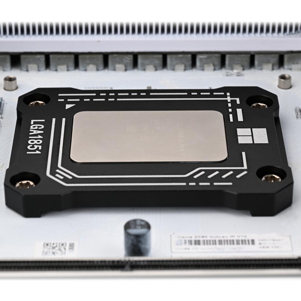 Thermalright CPUȿ���к��ѥ���ߥե졼�� LGA1851-BCF BLACK LGA1851���� �֥�å� TR-1851-BCF BLACK �ڥ���󥻥��Բġ��̳�ƻ����Υ�������Բġ�