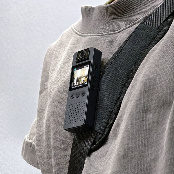 AREA ウェアラブルカメラ WE-CAM PRO SD-WCAM-32 夜間対応 水平録画角度:116度 LEDライト クリップ付属 録画/写真/録音 エアリア 【キャンセル不可・北海道沖縄離島配送不可】 -お取り寄せ-