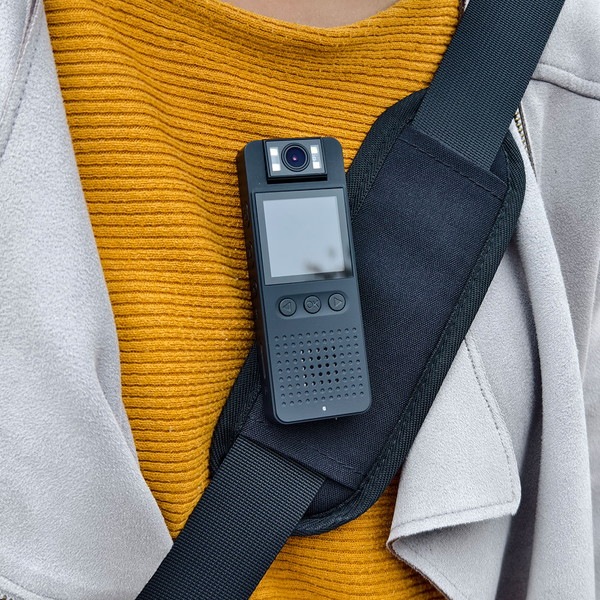 AREA ウェアラブルカメラ WE-CAM PRO SD-WCAM-32 夜間対応 水平録画角度:116度 LEDライト クリップ付属 録画/写真/録音 エアリア 【キャンセル不可・北海道沖縄離島配送不可】 -お取り寄せ-