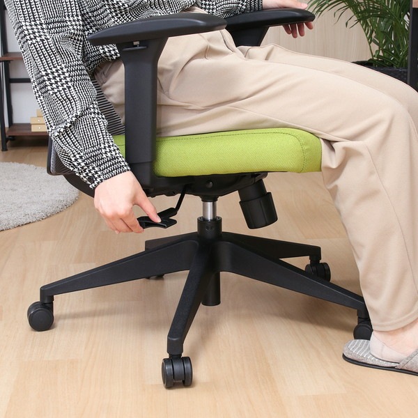 4953980705181 不二貿易 ヘッド付きハイバックチェア マスター IV