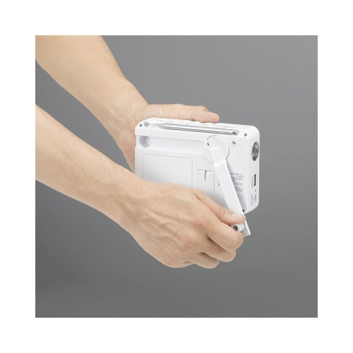 (未使用･未開封品)ヤザワ 3.2インチ手回し充電ワンセグテレビ(ホワイト) TV07WH 3.2インチ手回し充電ワンセグテレビ｜YAZAWA CORPORATION