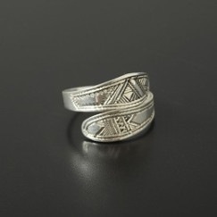 TOUAREG SILVER JEWELRY トゥアレグ シルバー ジュエリー シルバーリング トライバル 細 ring-11 シルバー|T|BRAND