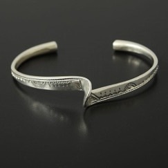 TOUAREG SILVER JEWELRY トゥアレグ シルバー ジュエリー シルバーバングル 細 ヒネリ シルバー|T|BRAND