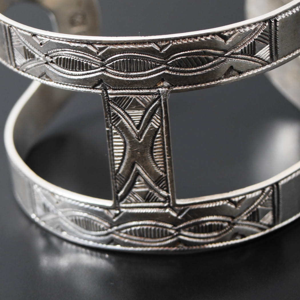 TOUAREG SILVER JEWELRY トゥアレグ シルバー ジュエリー シルバーバングル H型 シルバー