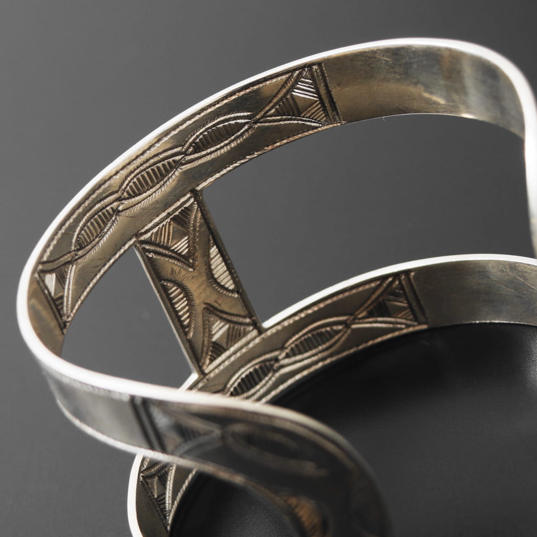 TOUAREG SILVER JEWELRY トゥアレグ シルバー ジュエリー シルバーバングル H型 シルバー