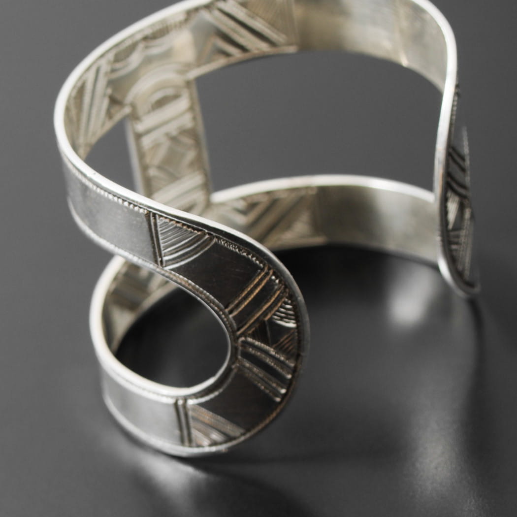 TOUAREG SILVER JEWELRY トゥアレグ シルバー ジュエリー シルバーバングル H型 シルバー レディースサイズ