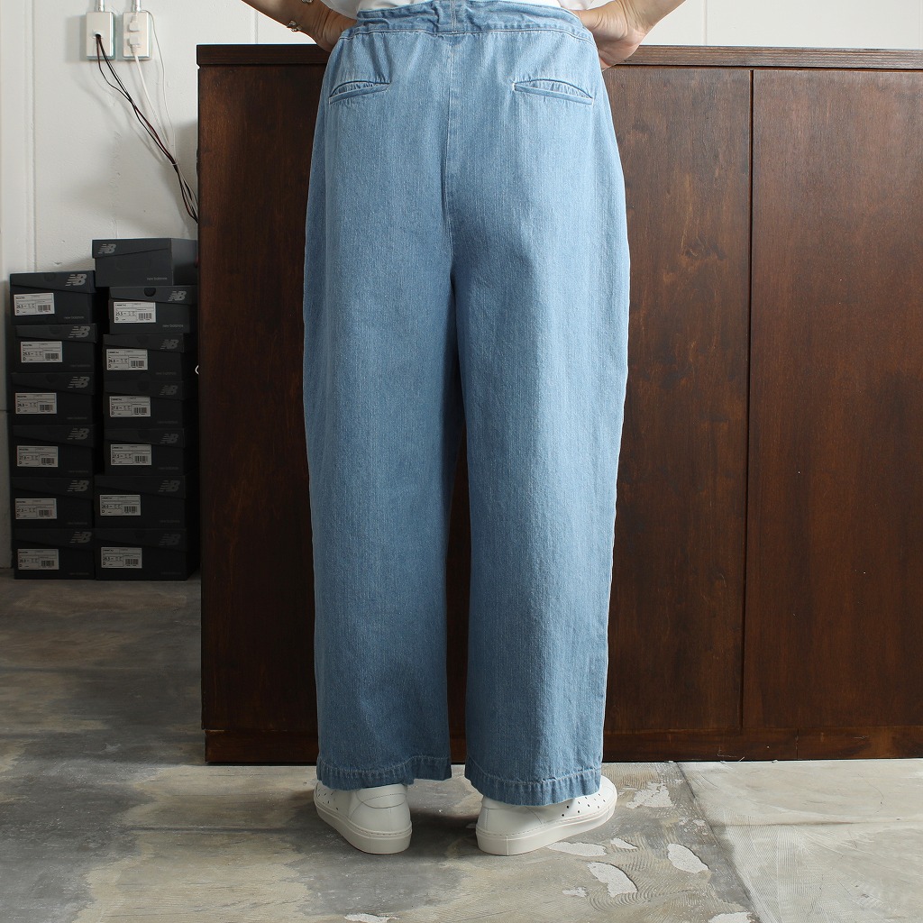 ATHA アタ ワイドイージーパンツ FADE DENIM GATHER WIDE EASY TROUSERS アイスブルー