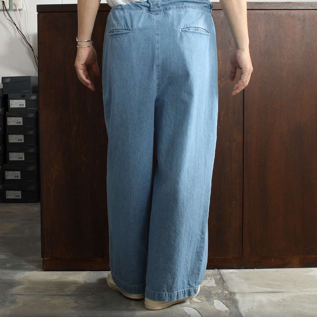 ATHA アタ ワイドイージーパンツ FADE DENIM GATHER WIDE EASY TROUSERS アイスブルー