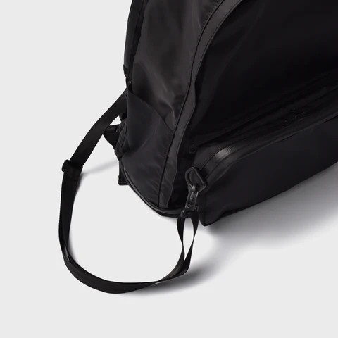 ファーデン FADEN セパレートバックパック Separate BackPack「020_Mani」 ブラック