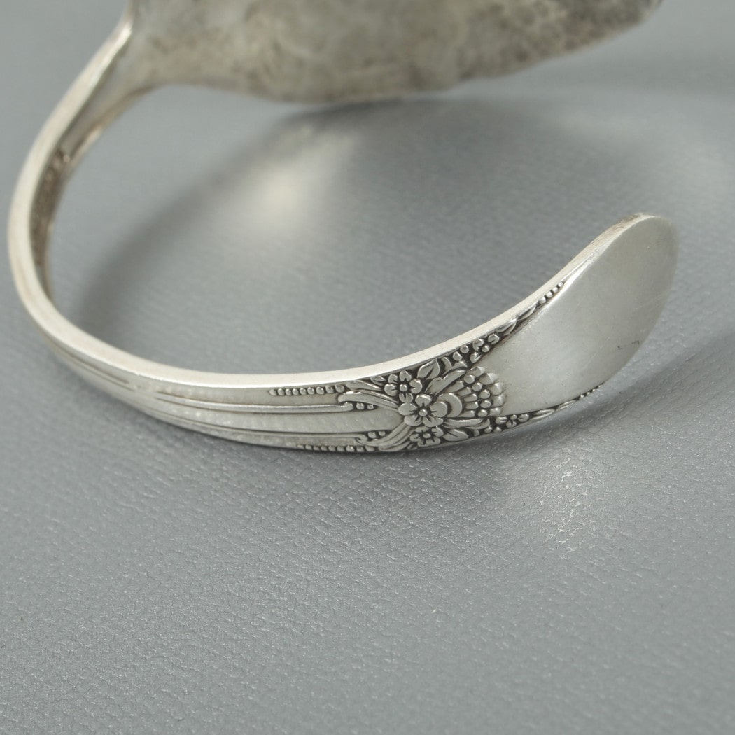 ◆ Rogers社製　ヴィンテージ リメイク バングル　ブレスレット ハンドメイド ケニアアーティスト wm rogers製アンティークスプーン スプーン