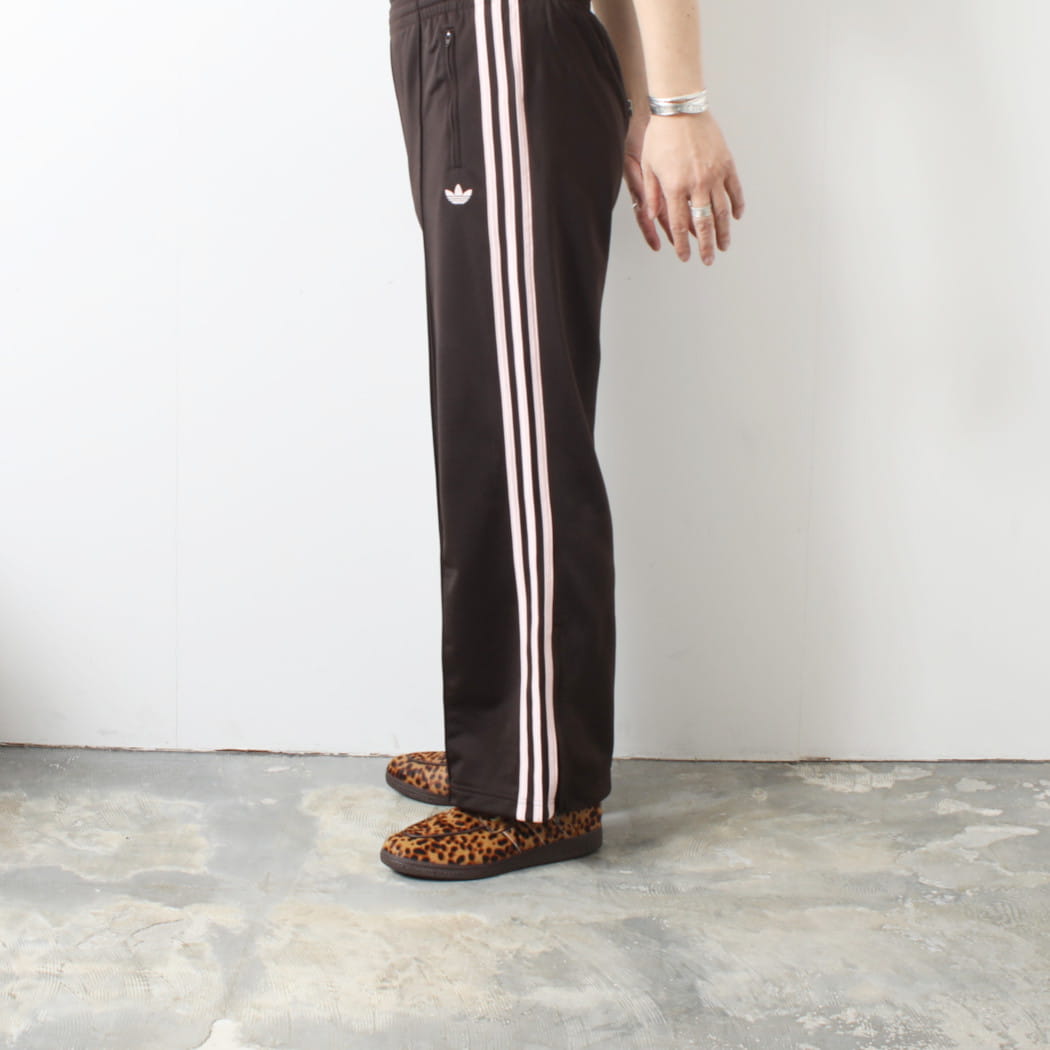 adidas Originals アディダス オリジナルス ファイアーバード ルーズ トラックパンツ FIREBIRD LOOSE TRACK PANTS KD3664  オーロラコーヒーサンディーピンク