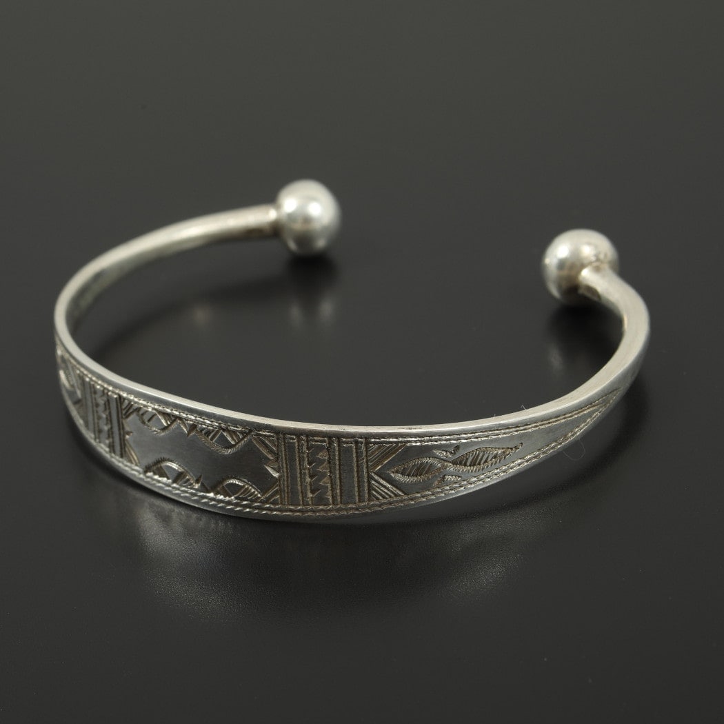 トゥアレグ　シルバー　バングル　ブレスレット　極美品2 TOUAREG SILVER JEWELRY トゥアレグ シルバー ジュエリー POURE