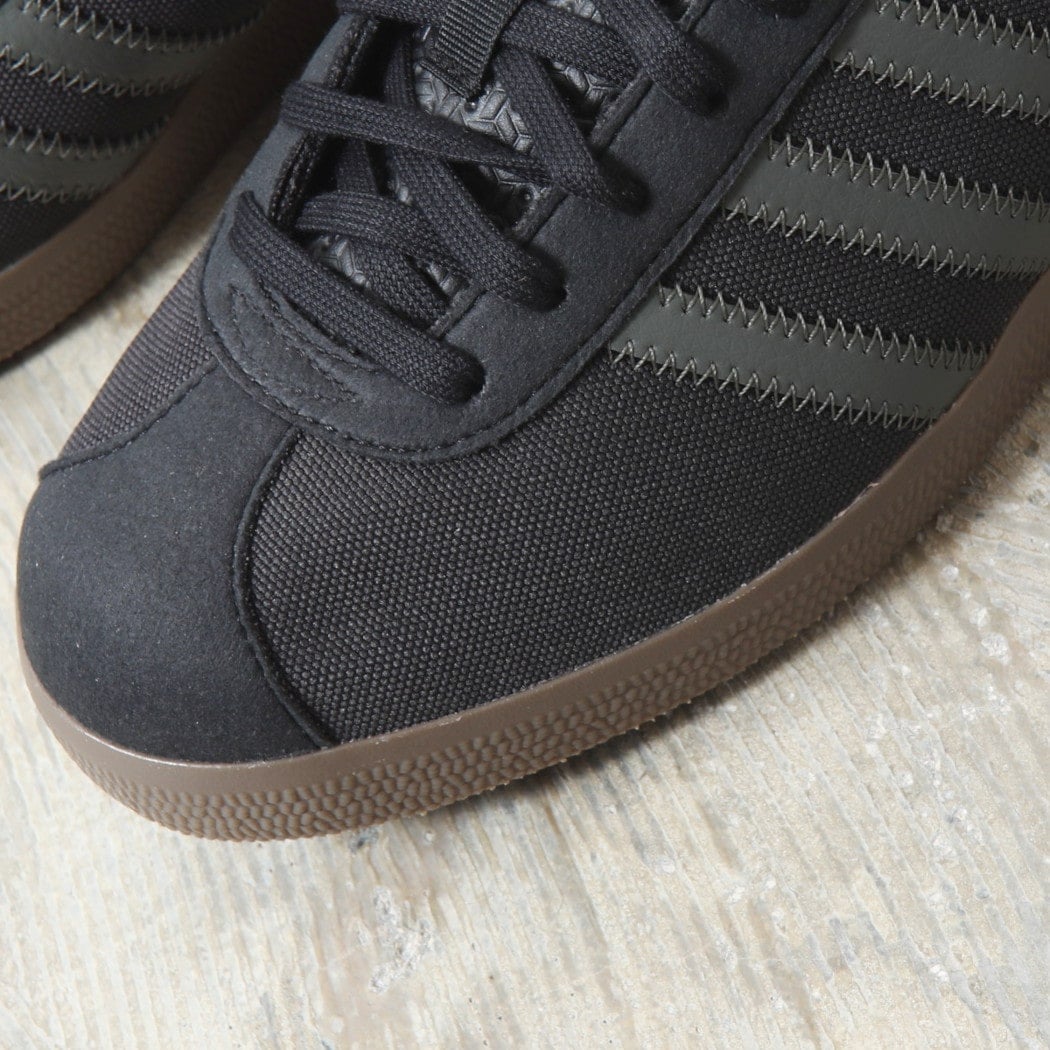 adidas GAZELLE GTX JR2727  アディダス ガゼル ガッツレー ゴアテックス スニーカー コアブラック/ユーティリティグレー/ガム