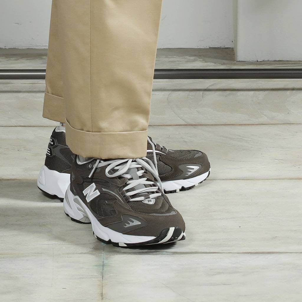 New Balance ニューバランス スニーカー ML725H Black Olive 国内正規