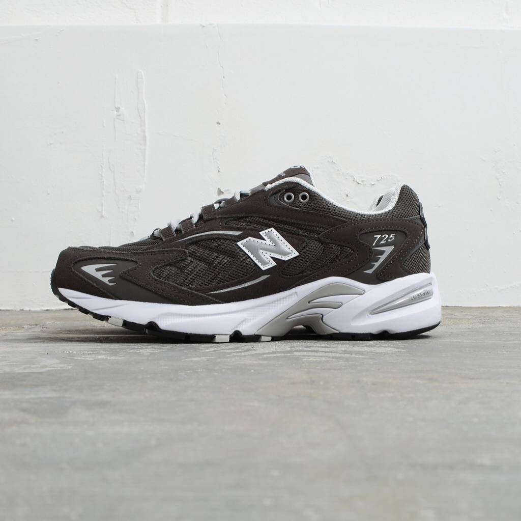 お値下げ ニューバランス ML725BRYブラック/アイボリーワイズD