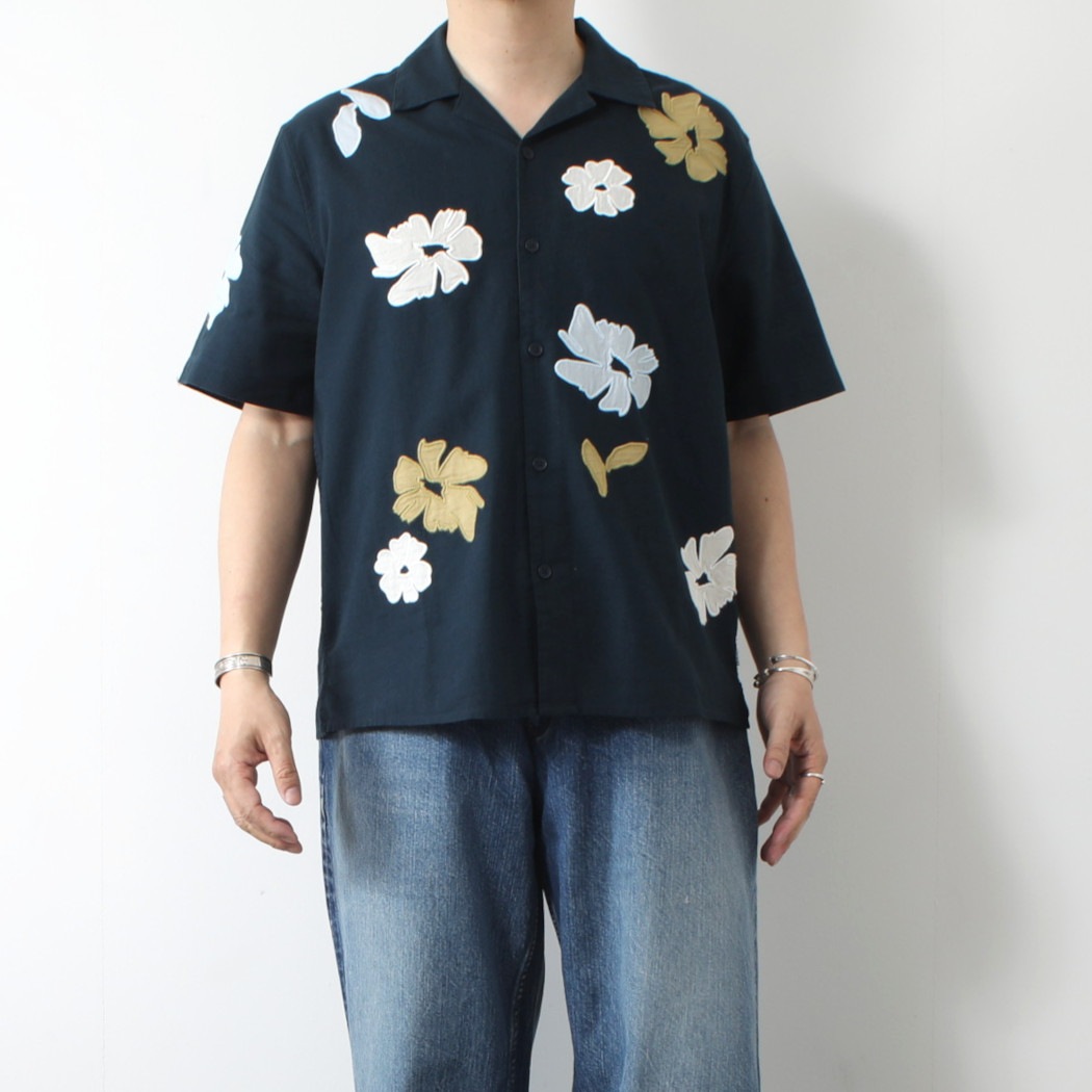 WAX LONDON ワックスロンドン フラワー刺繍 ショートスリーブシャツ ネイビー マルチカラー Navy And Multicolour Floral Applique Short-Sleeve Shirt