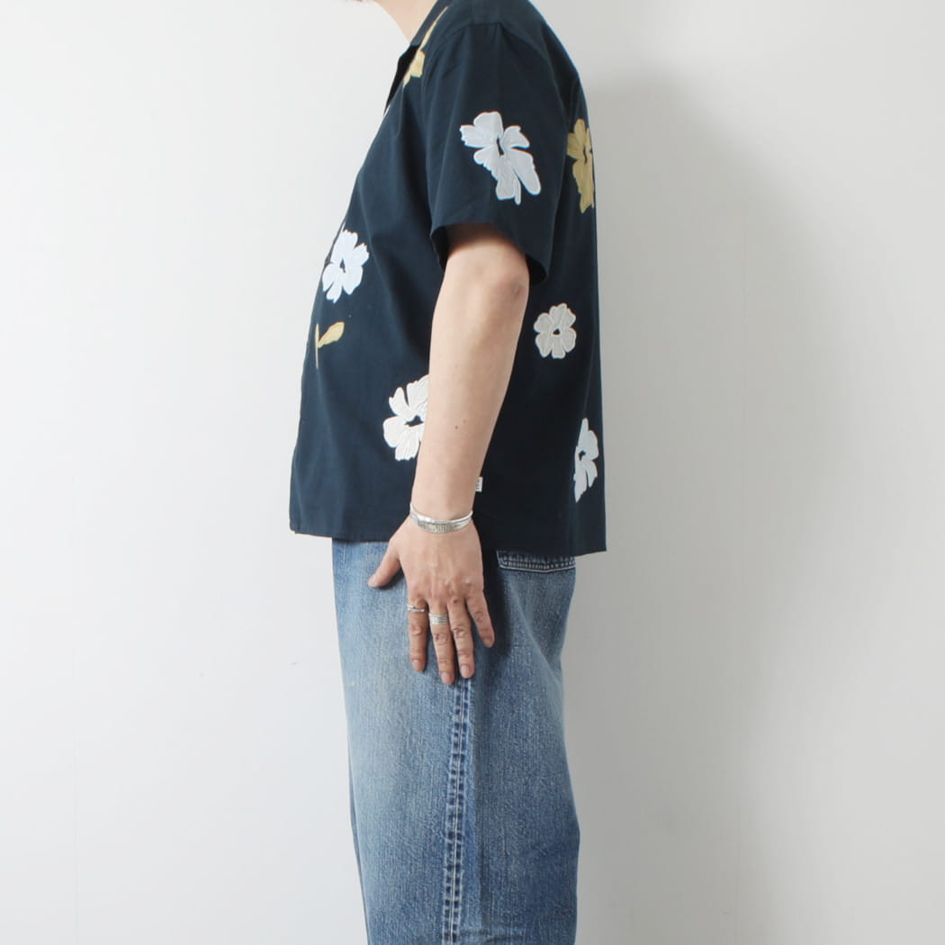 WAX LONDON ワックスロンドン フラワー刺繍 ショートスリーブシャツ ネイビー マルチカラー Navy And Multicolour Floral Applique Short-Sleeve Shirt