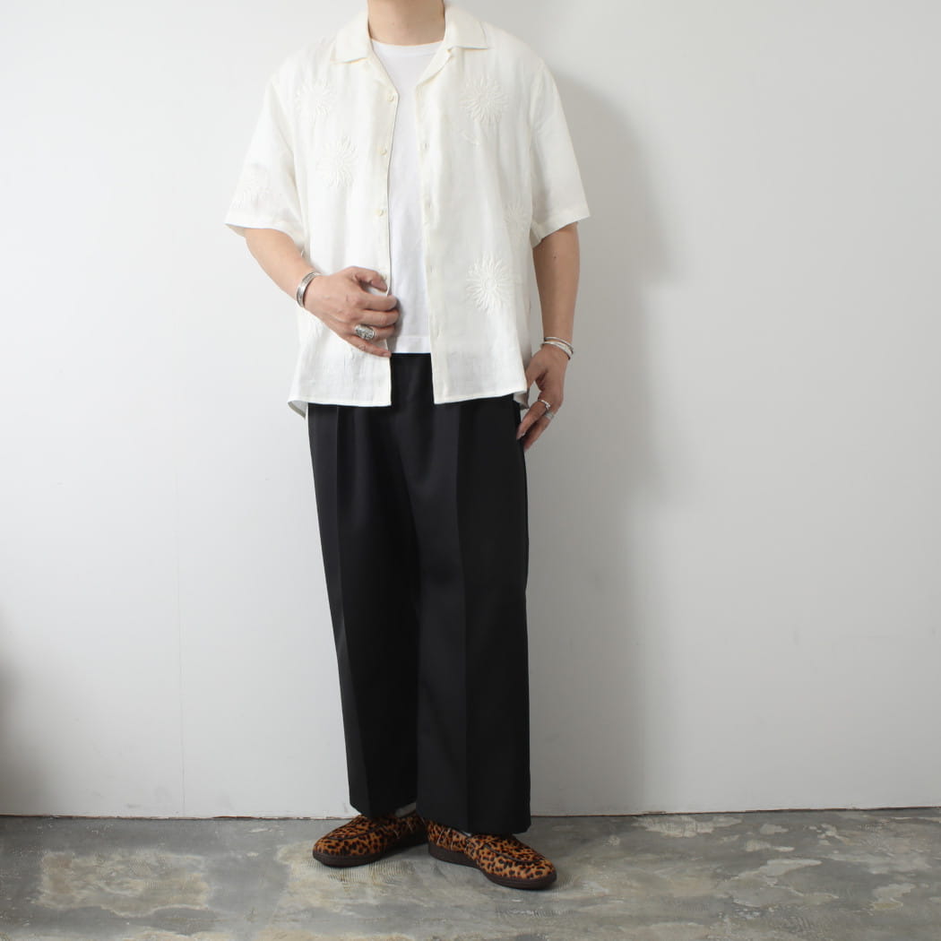 WAX LONDON ワックスロンドン Didcot ワックスロンドン フラワー刺繍 ショートスリーブシャツ ホワイト White Flower Embroidered Short-Sleeve Shirt WHIT