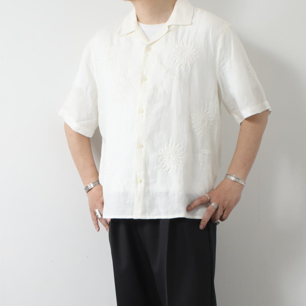 WAX LONDON ワックスロンドン Didcot ワックスロンドン フラワー刺繍 ショートスリーブシャツ ホワイト White Flower Embroidered Short-Sleeve Shirt WHIT