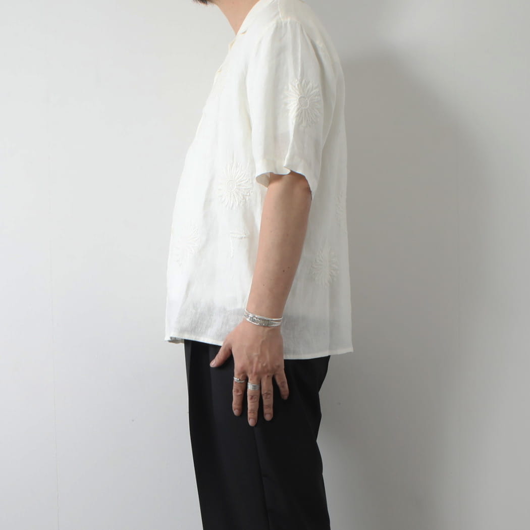 WAX LONDON ワックスロンドン Didcot ワックスロンドン フラワー刺繍 ショートスリーブシャツ ホワイト White Flower Embroidered Short-Sleeve Shirt WHIT