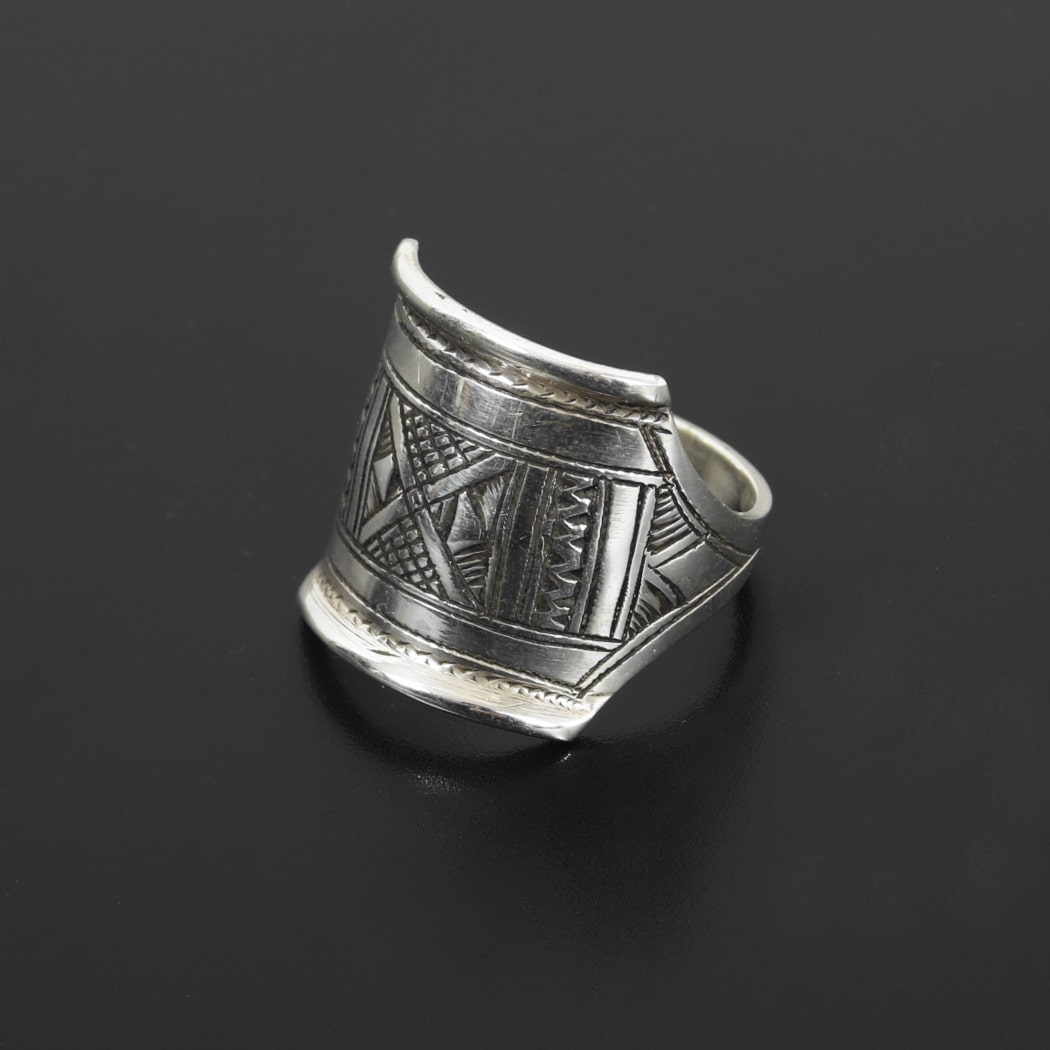 希少　Touareg トゥアレグ ソリッドシルバー（純銀）リング トゥアレグ シルバー ジュエリー TOUAREG SILVER JEWELRY
