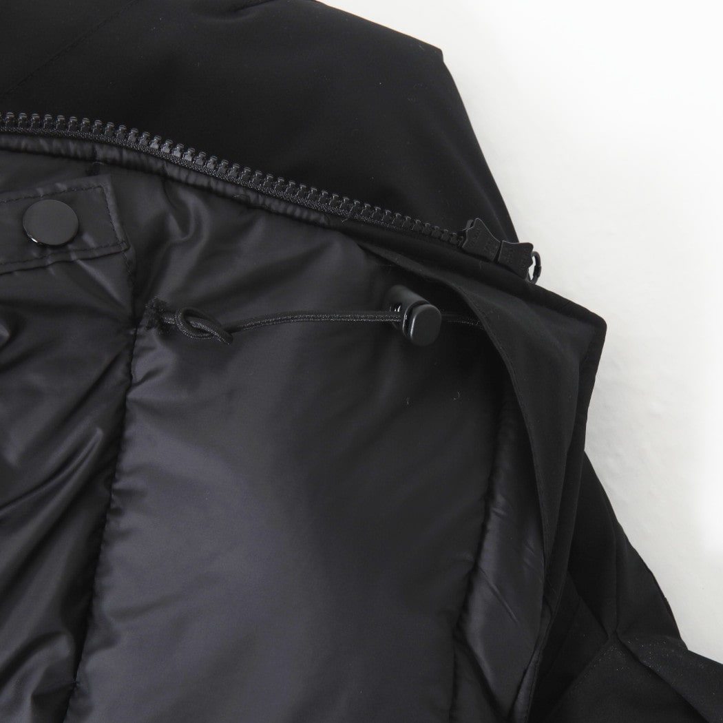 INTERIM インテリム HI-LOFT WATER PROOF INSULATED HOODED JACKETハイロフト ウォータープルーフ インスレイテッド フーデッド ジャケット ブラック
