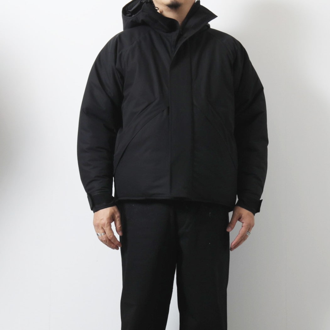 INTERIM インテリム HI-LOFT WATER PROOF INSULATED HOODED JACKETハイロフト ウォータープルーフ インスレイテッド フーデッド ジャケット ブラック