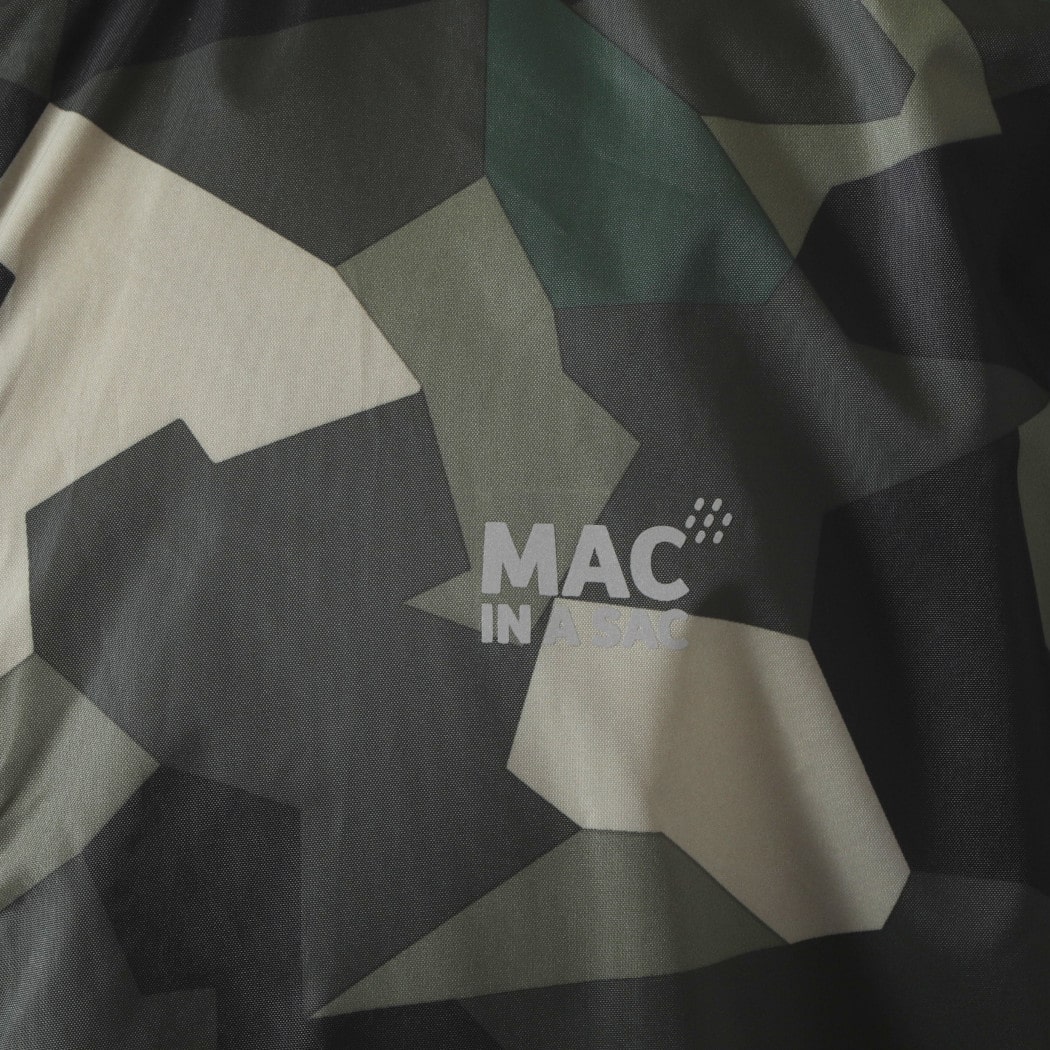 MAC IN A SAC マックインアサック ユニセックス パッカブル ウォータープルーフ ジャケット グリーンカモフラ ユニセックス