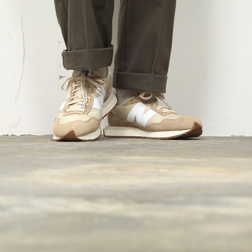 New Balance ニューバランス MS237RD スニーカー ベージュ New Balance ニューバランス MS237RD スニーカー ベージュ系