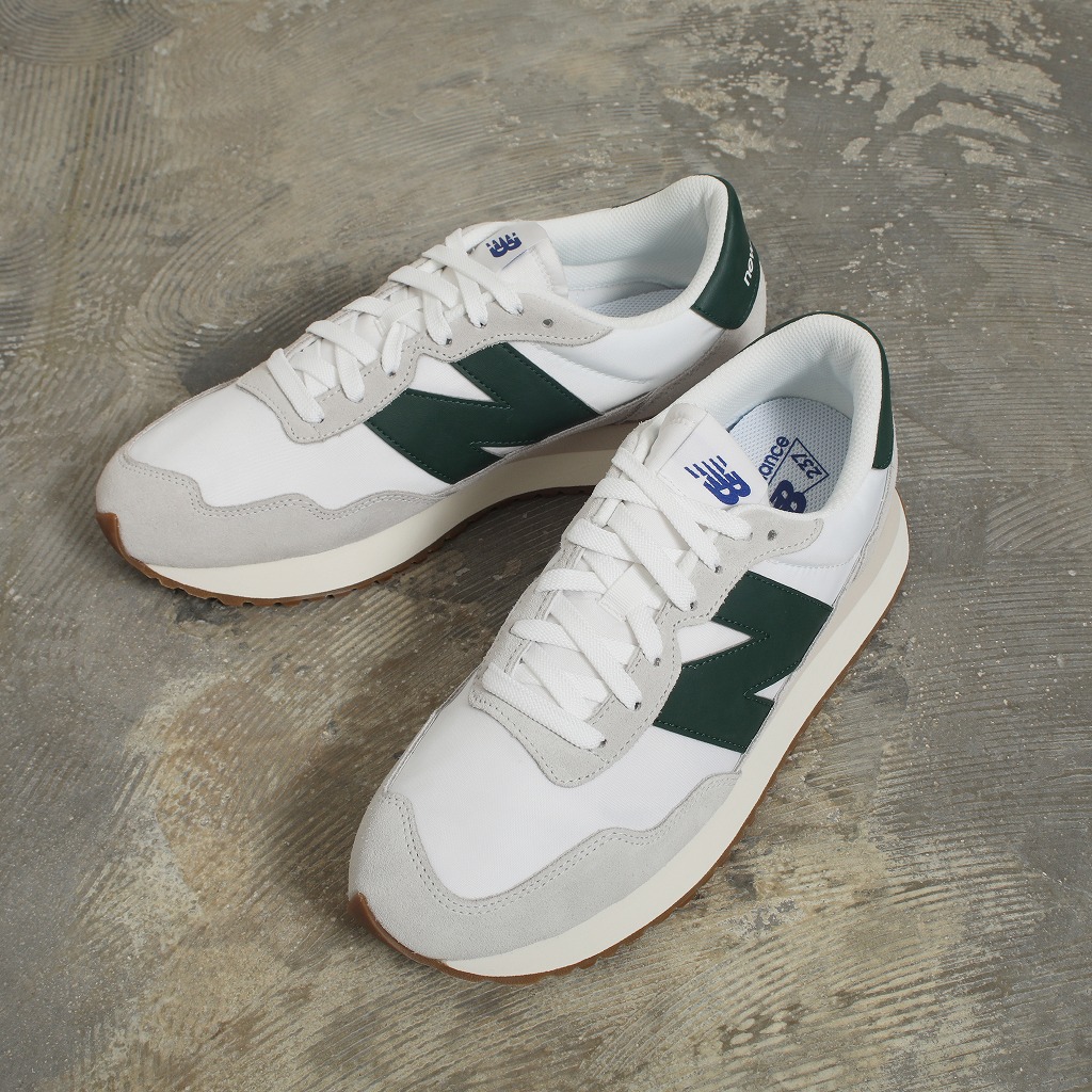 ホワイト/グリーンスニーカー 24センチ 25.0cm メンズ ホワイト/グリーン スニーカーの通販 by mizu mizu's