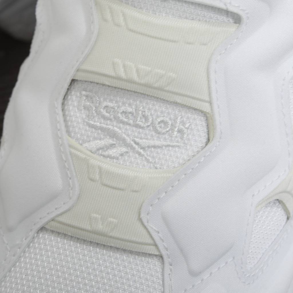 Reebok Instapump Fury ホワイト s-l1200.jpg