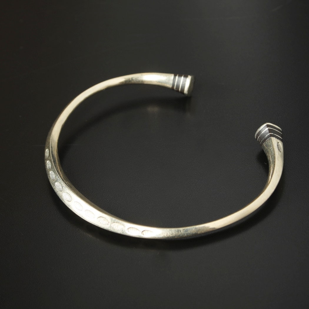 TOUAREG トゥアレグ メタルアクセサリー ニッケルブレス エボニー