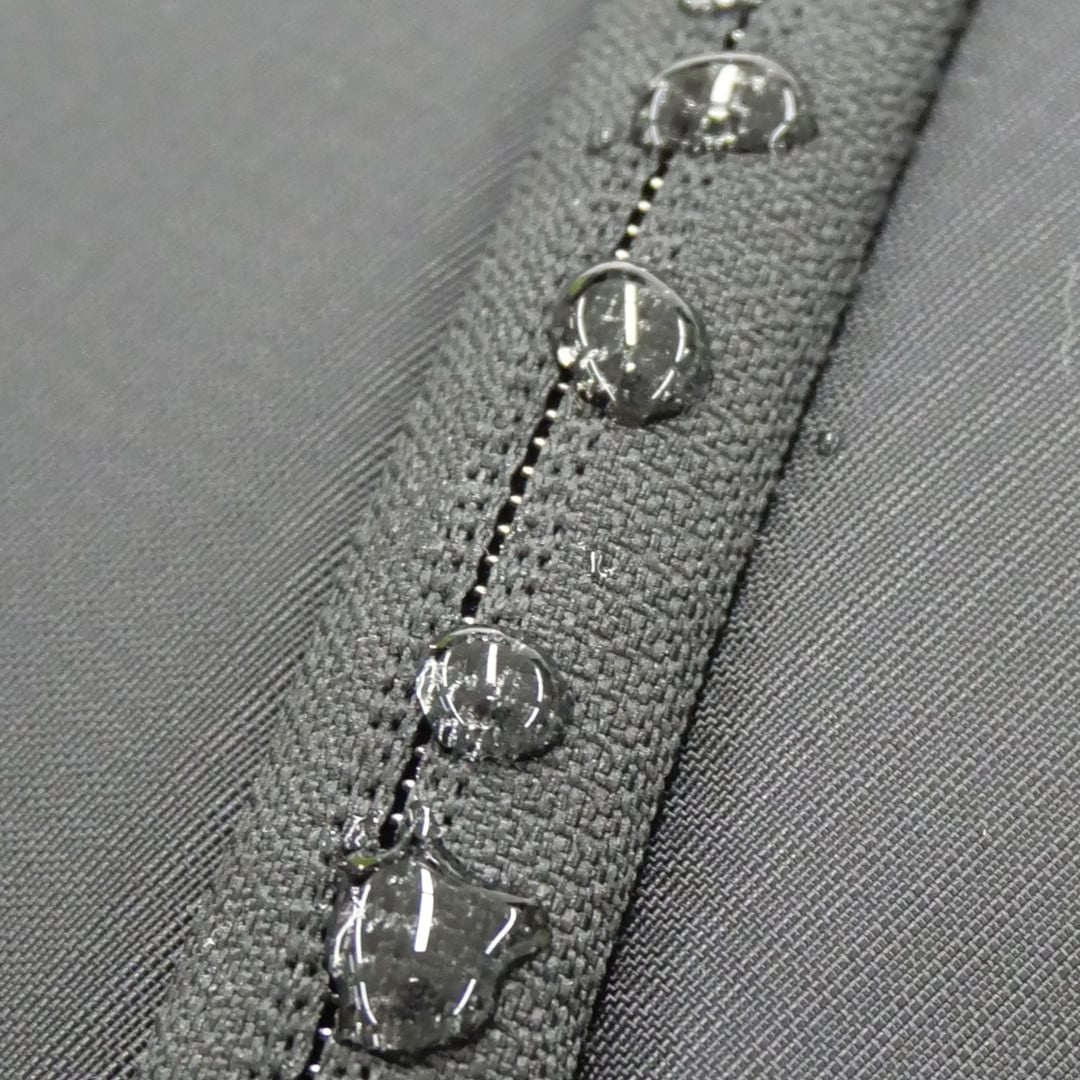 ist.イスト  Zファスナー ナイロン ウォレット マルチポーチ ist.-WA ブラック