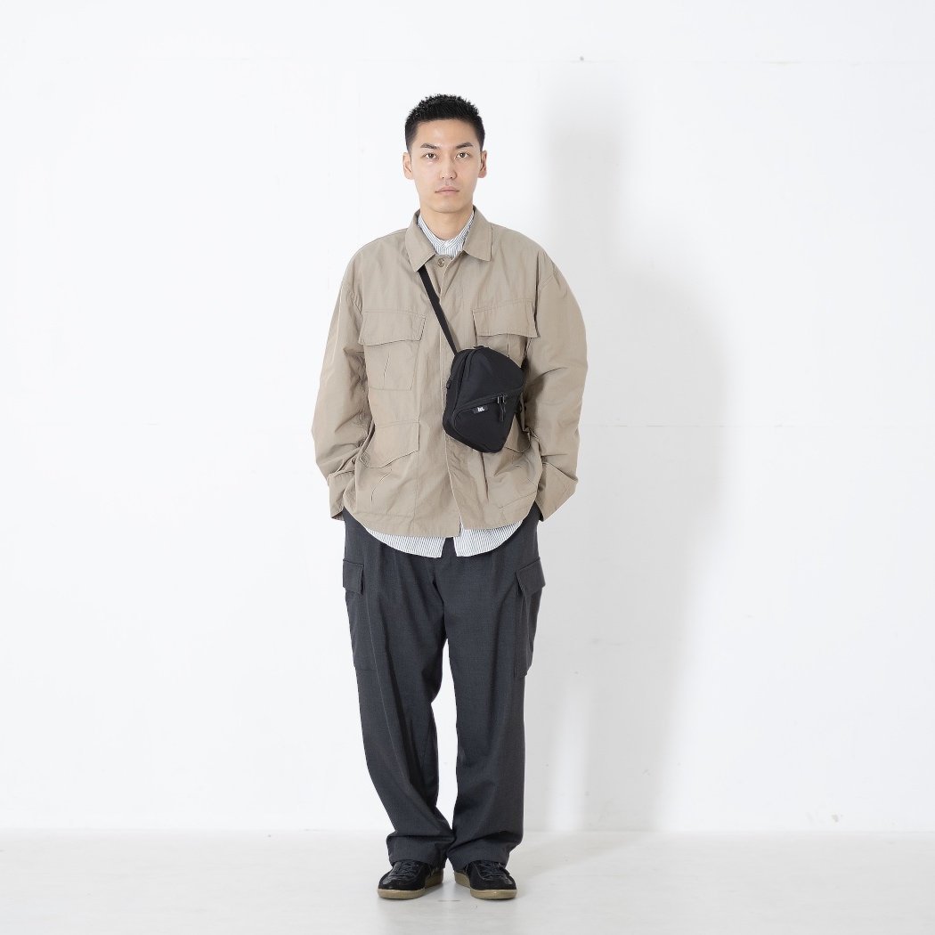 ist. イスト Zファスナー ショルダーバッグ サコッシュ ist.-SB  ブラック