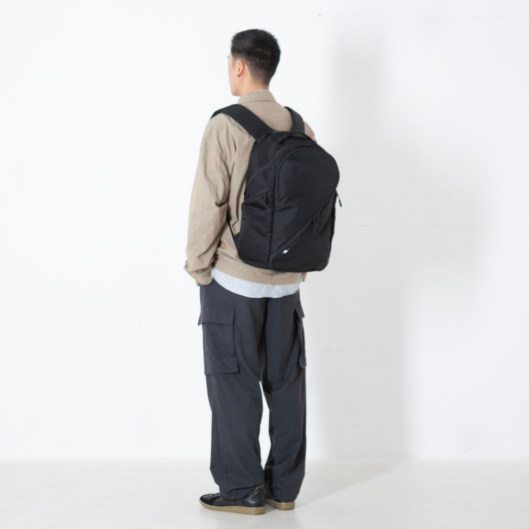 ist イスト ist.-DP Zファスナーデイパック ブラック