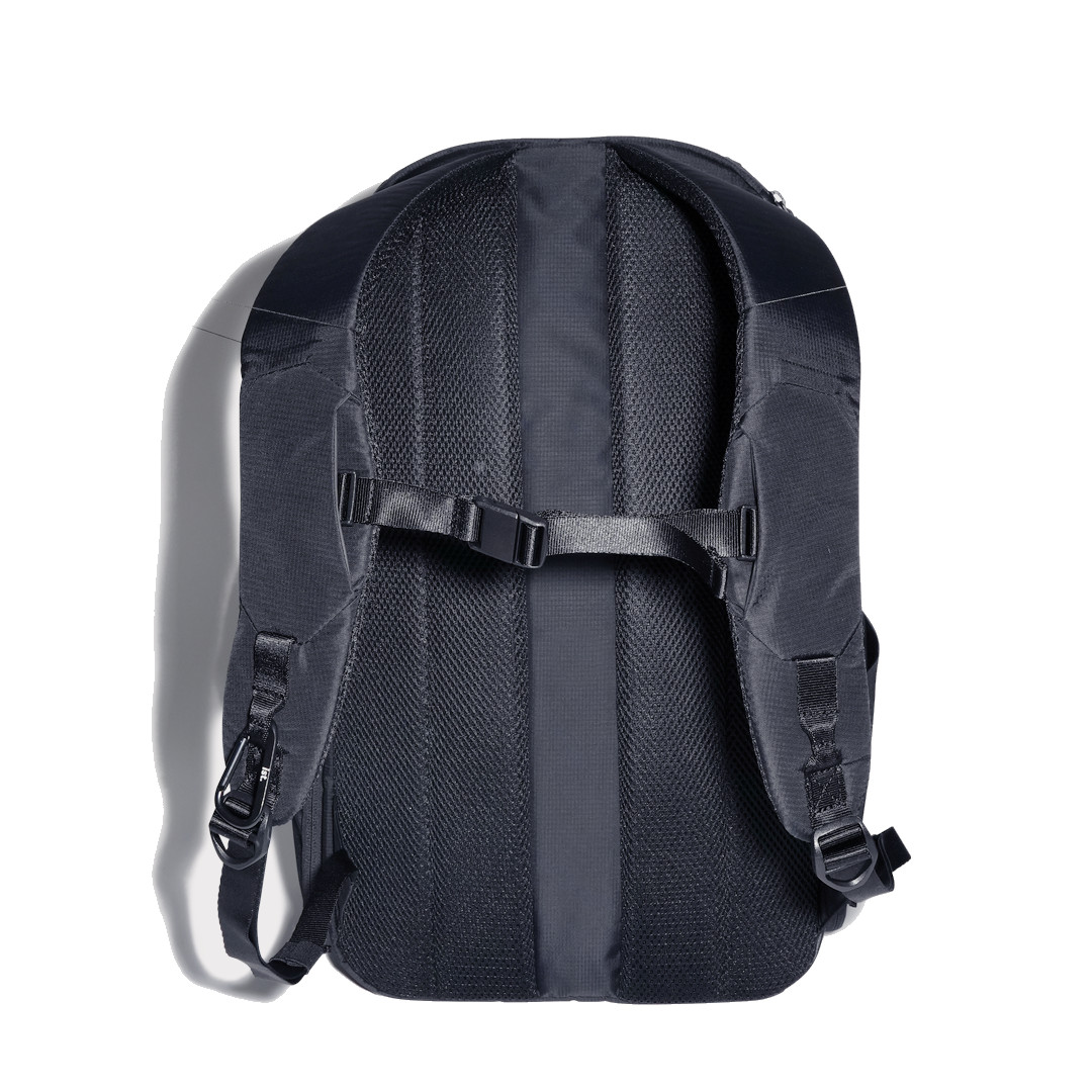 ist イスト ist.-DP Zファスナーデイパック ブラック